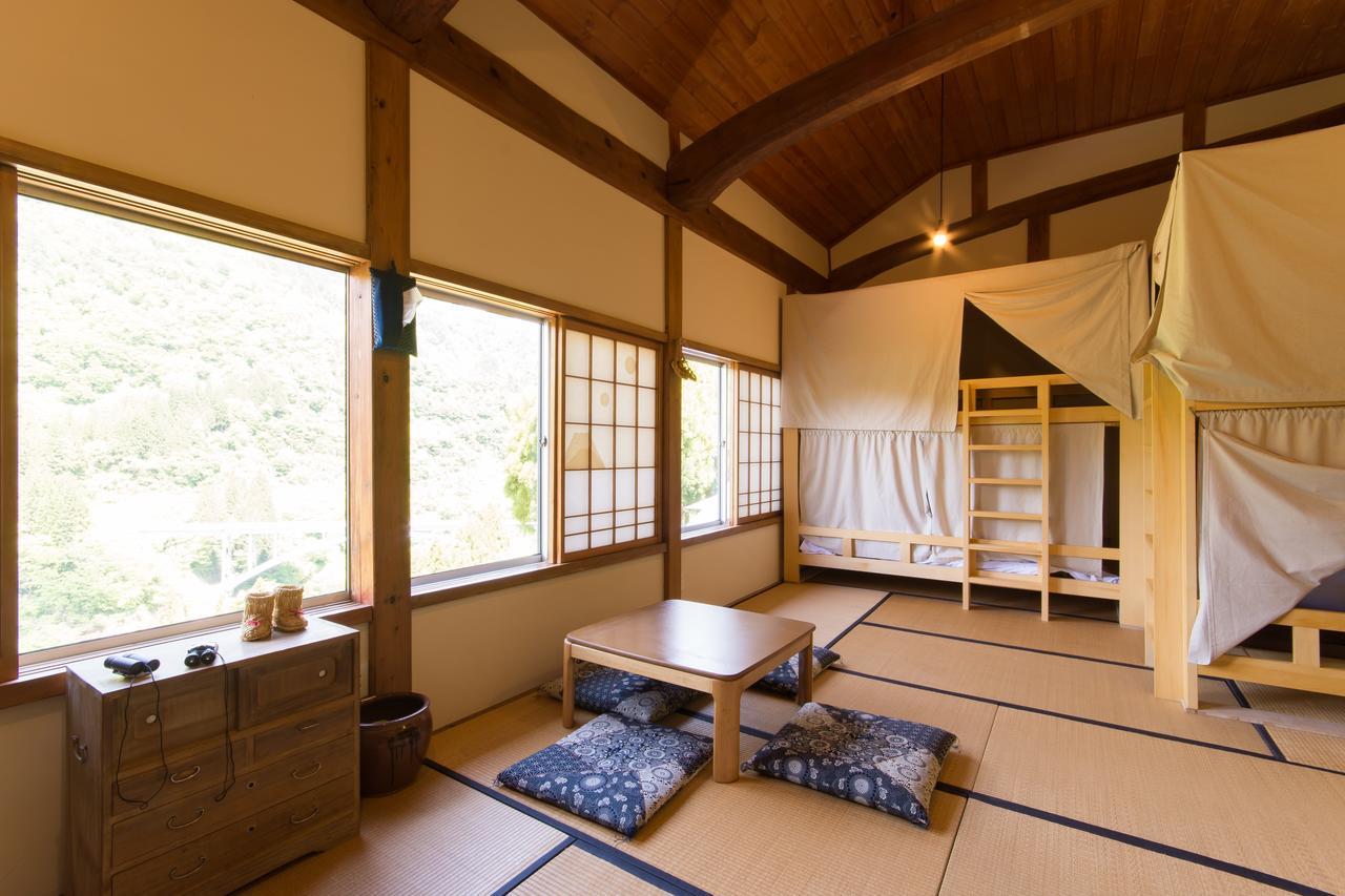 Guest House Takazuri-Kita Nanto Екстериор снимка